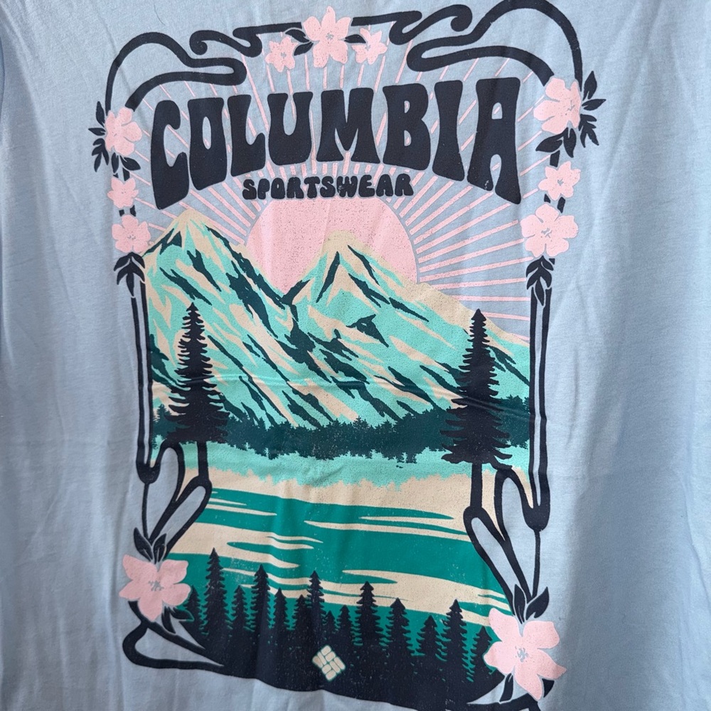 NWT Columbia Women's Light Blue Scenic Mountain T-Shirt - Picture 6 of 7